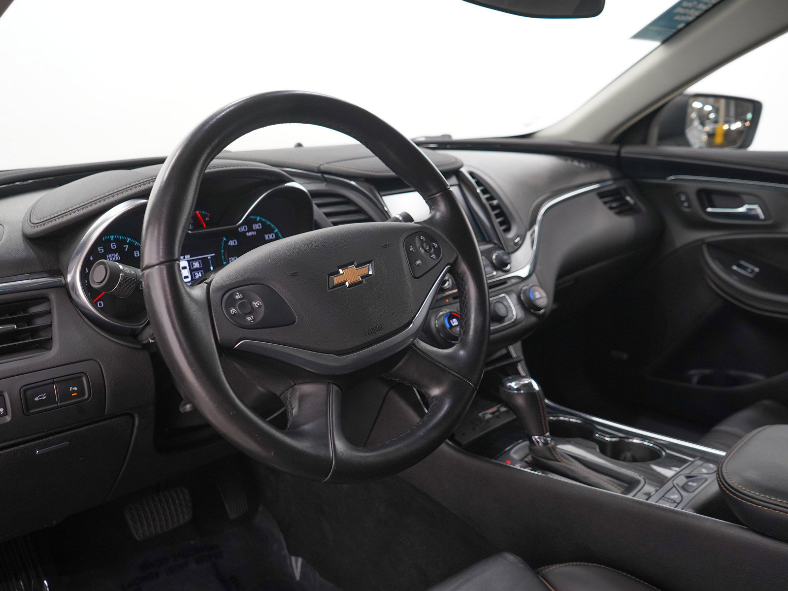 Used 2018 Chevrolet Impala Premier FWD image 23