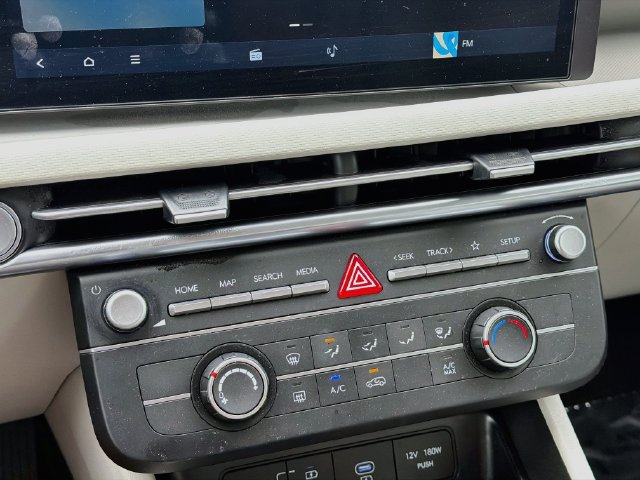 Used 2025 Hyundai Tucson SE FWD image 15