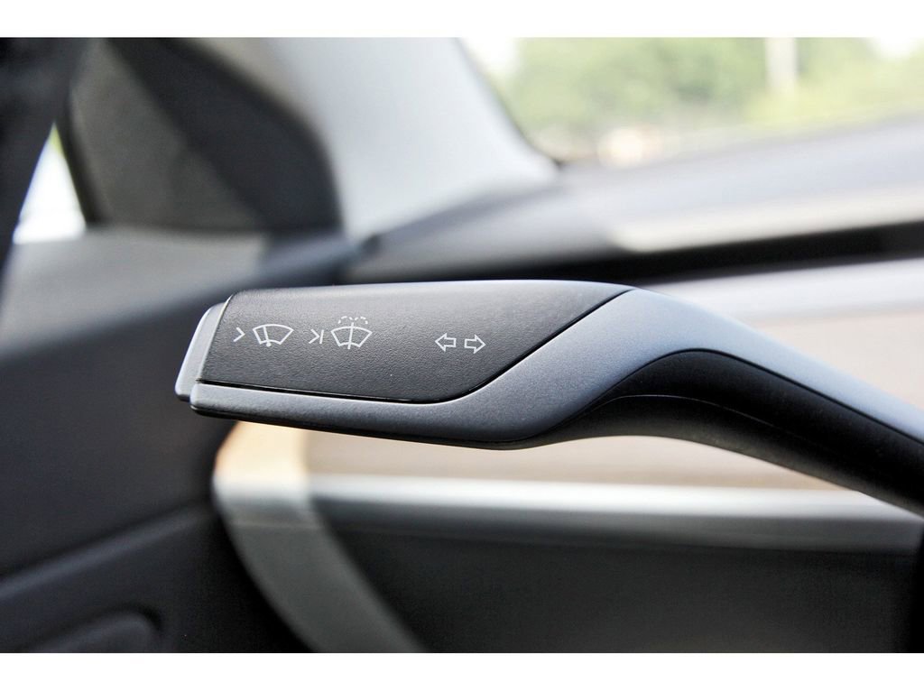 Used 2019 Tesla Model 3 Performance image 19