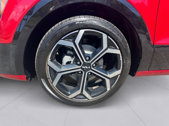 Used 2023 Kia Niro SX Touring FWD image 9