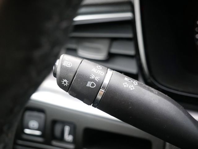 Used 2017 Cadillac XT5 Luxury w/ Driver Awareness Package image 21