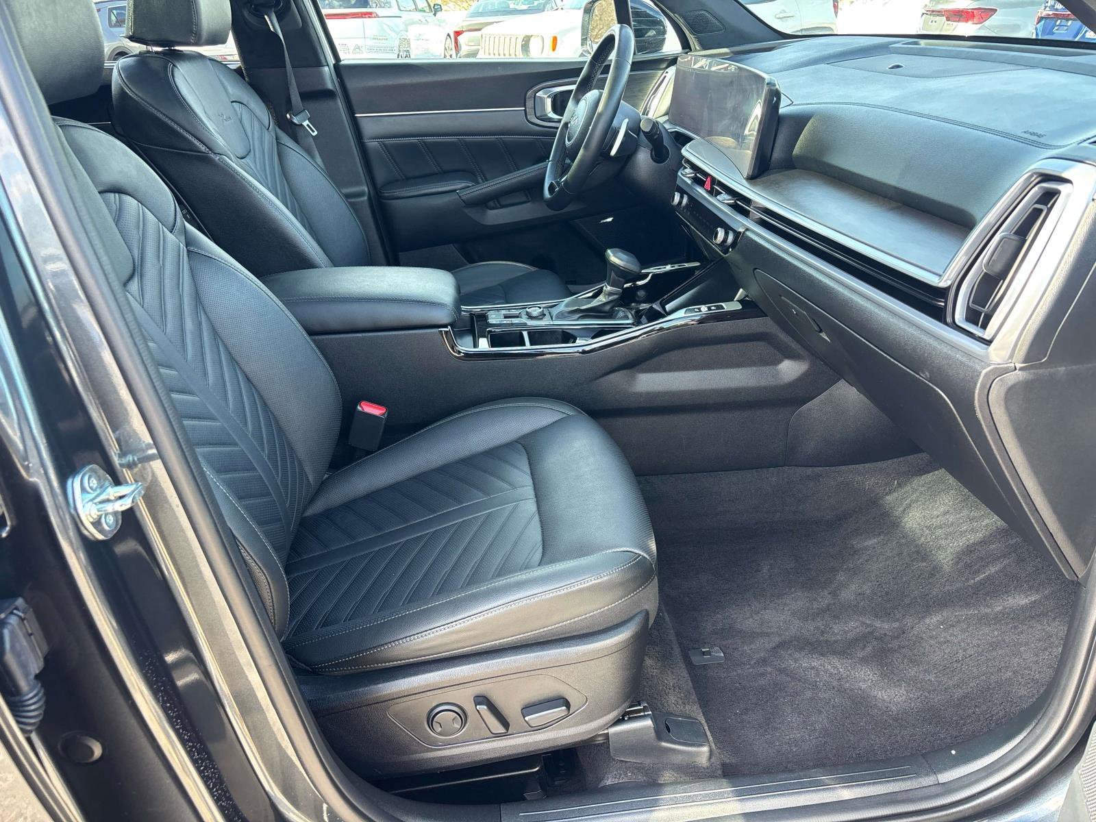 Used 2025 Kia Sorento SX Prestige image 20