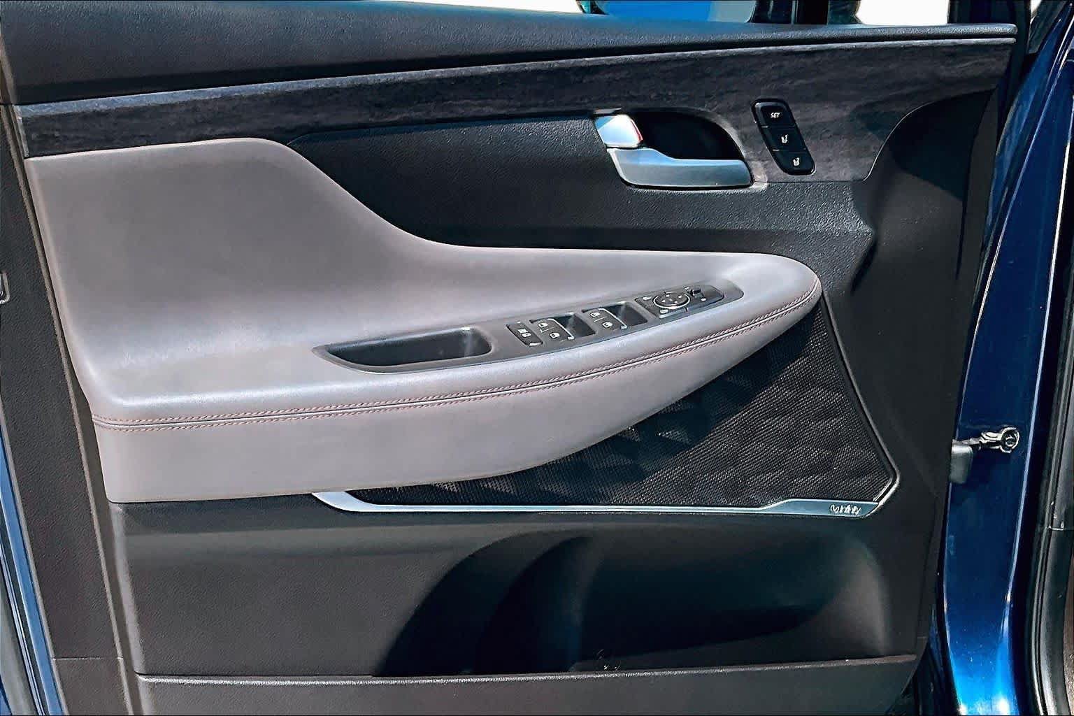 Used 2020 Hyundai Santa Fe Limited FWD image 21