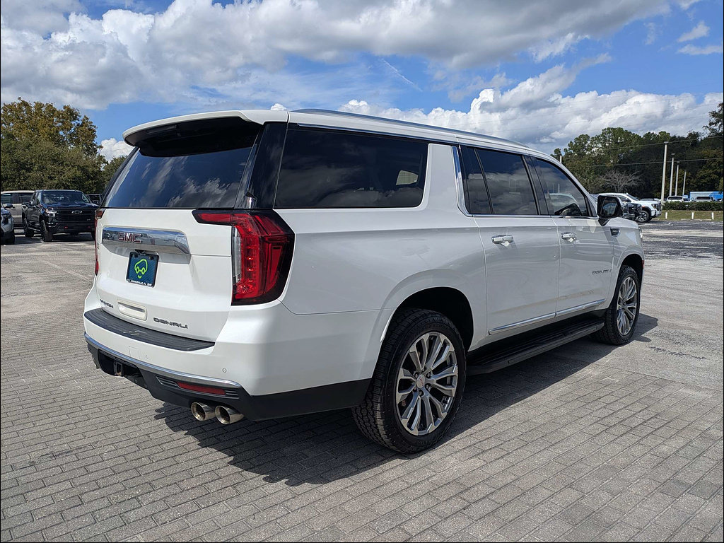 Used 2021 GMC Yukon XL Denali AWD/4WD image 10