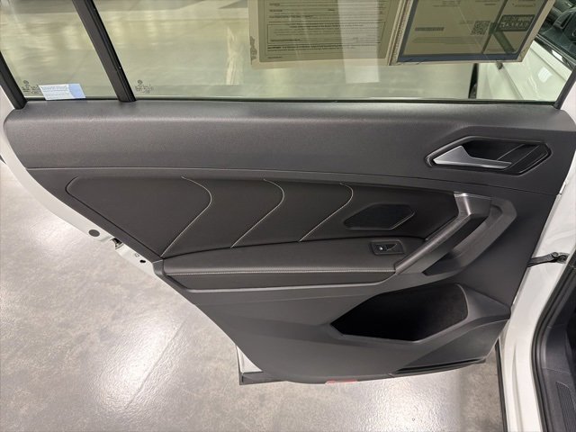 Used 2023 Volkswagen Tiguan SE image 15