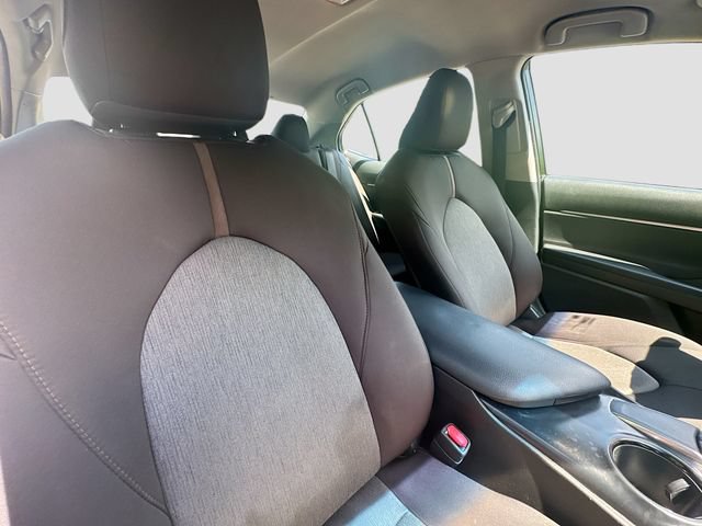 Used 2018 Toyota Camry LE FWD image 31