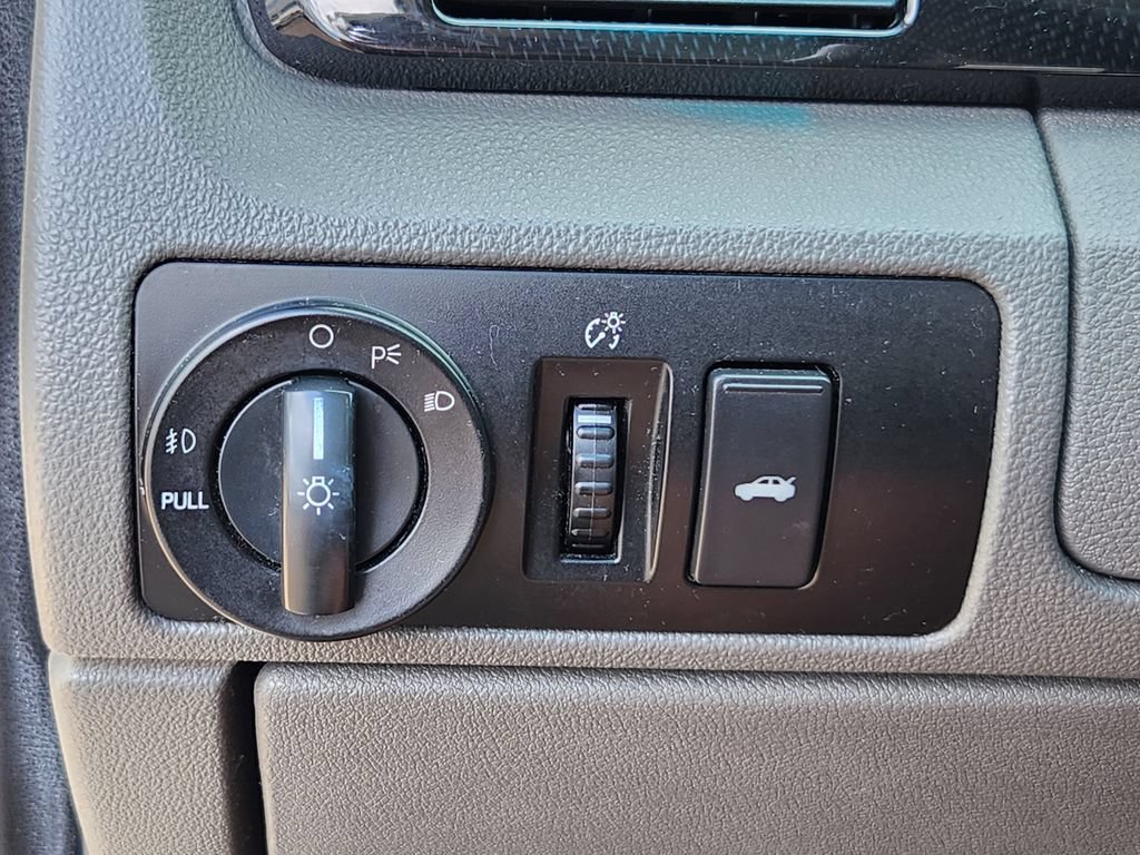 Used 2008 Mercury Sable Sedan FWD image 12