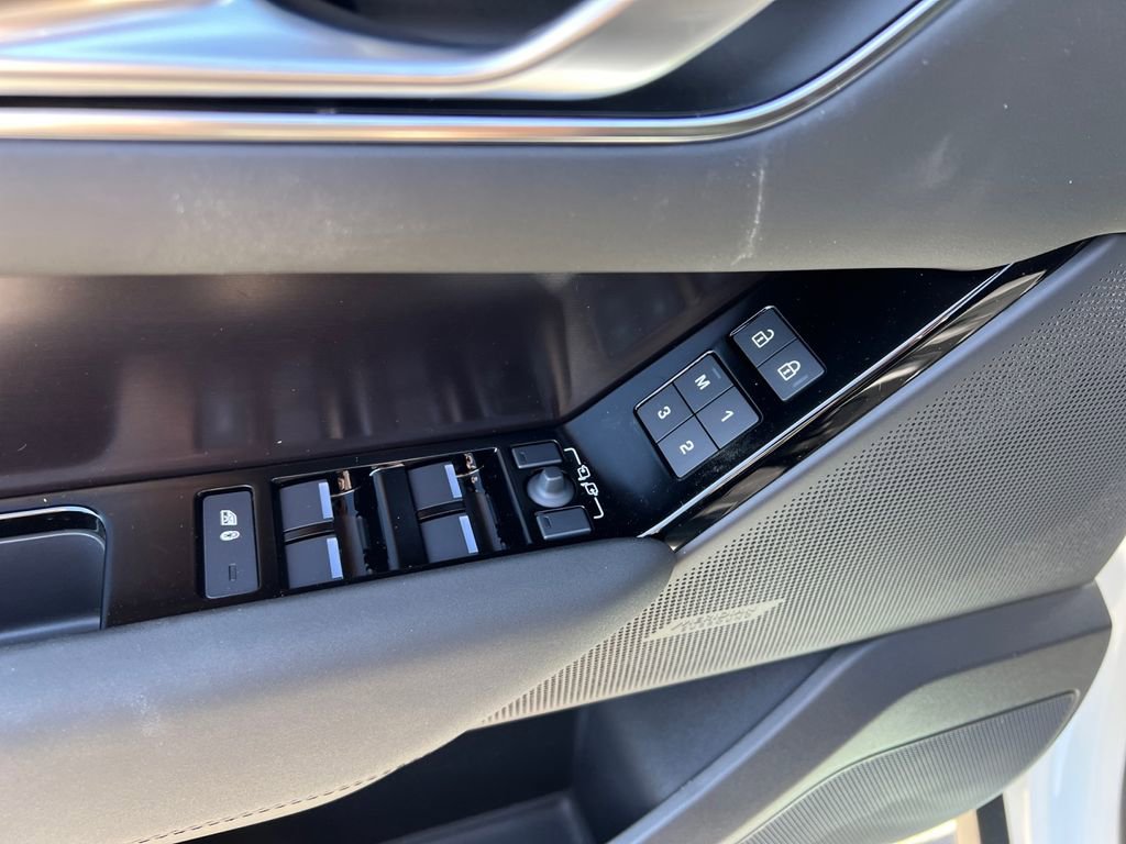 New 2026 Land Rover Range Rover Velar Dynamic SE image 14