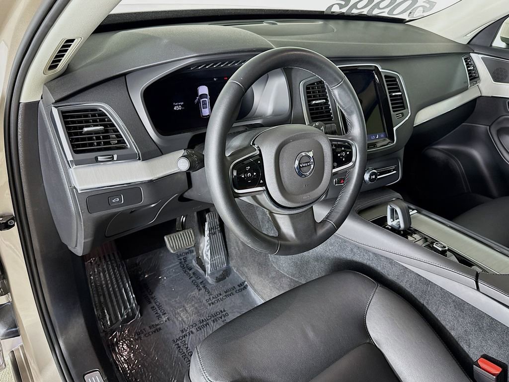 Certified 2025 Volvo XC90 B5 Core w/ Protection Package Premier image 9