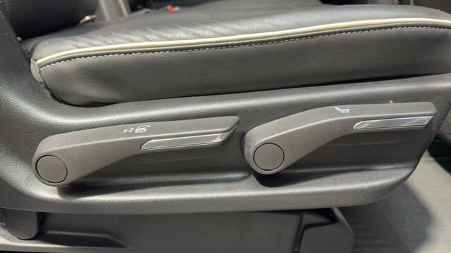 Used 2022 Cadillac Escalade Sport image 18