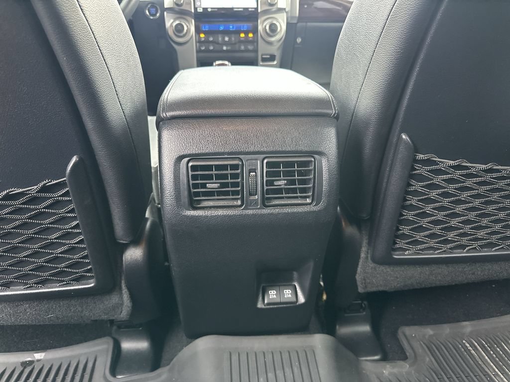 Used 2022 Toyota 4Runner Limited AWD/4WD image 22