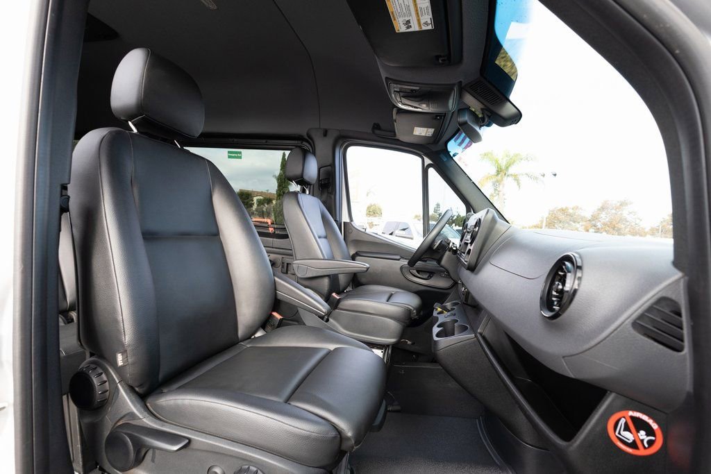 Used 2021 Mercedes-Benz Sprinter 2500 image 20