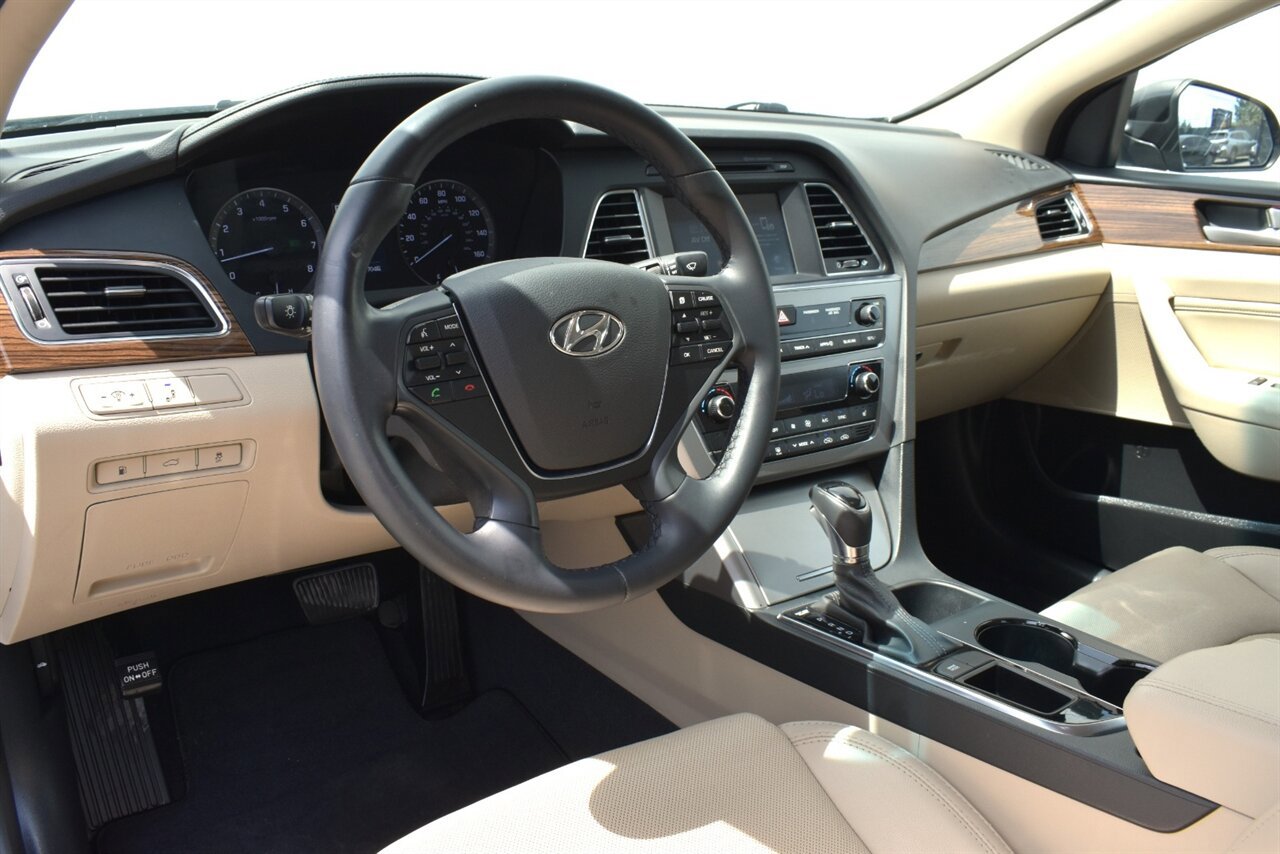 Used 2016 Hyundai Sonata Limited FWD image 3