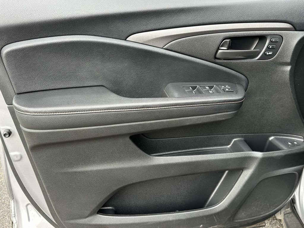 Used 2022 Honda Pilot TrailSport image 15