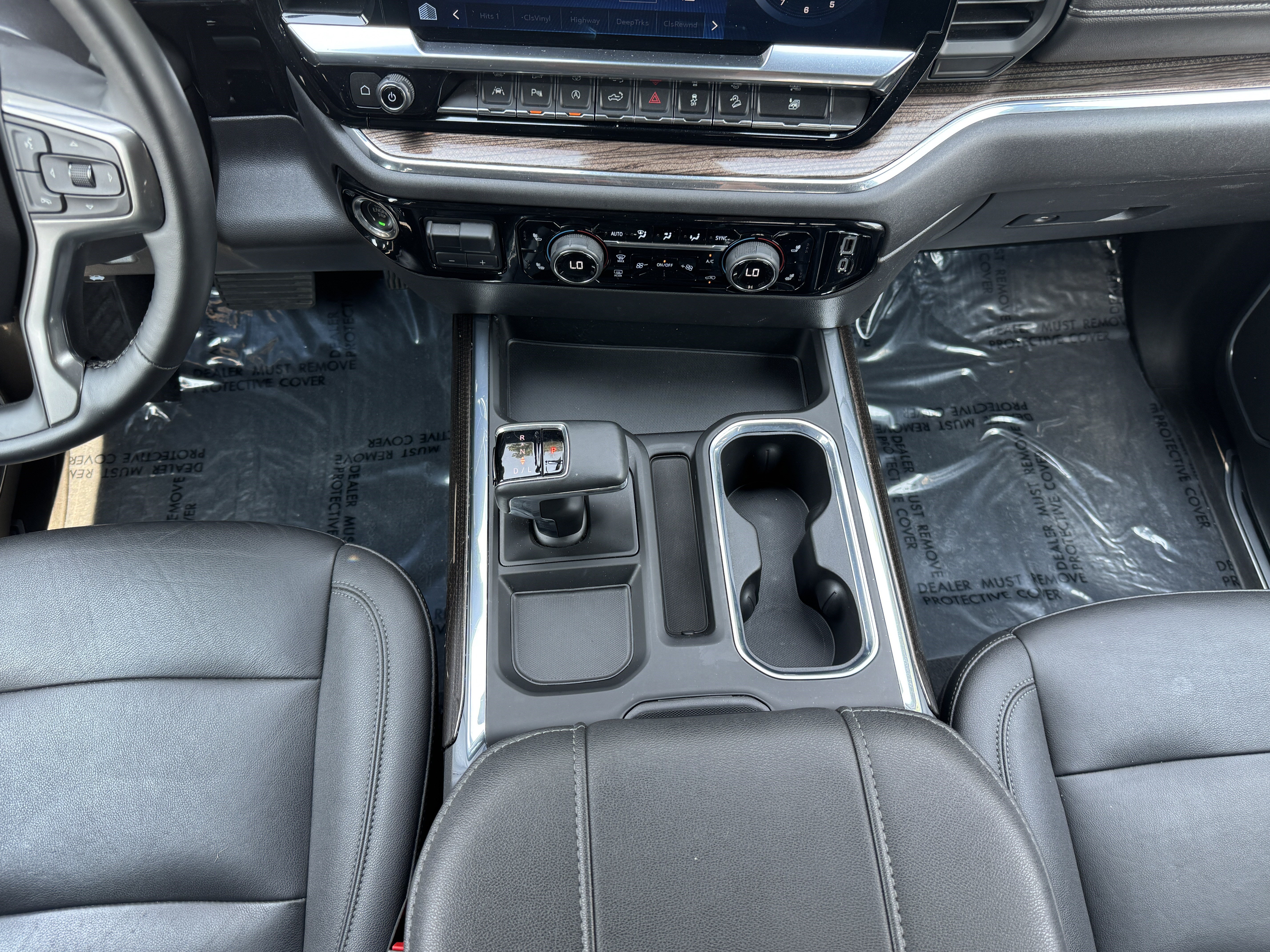Used 2023 Chevrolet Silverado 1500 LT Trail Boss w/ LT Trail Boss Premium Package AWD/4WD image 25