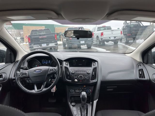 Used 2018 Ford Focus SE w/ SE Appearance Package FWD image 38