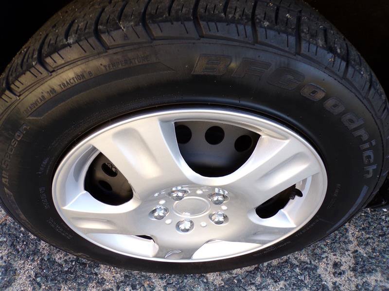 Used 2020 Nissan Kicks S image 44