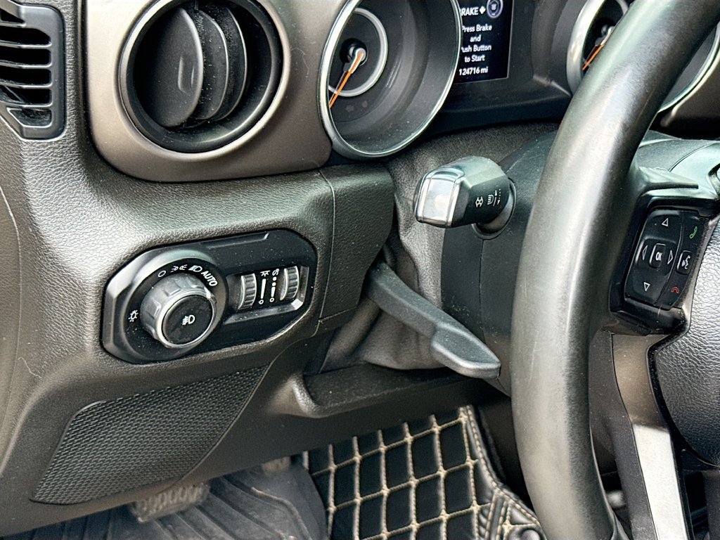 Used 2019 Jeep Wrangler Unlimited Sport S AWD/4WD image 11