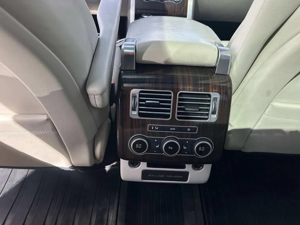 Used 2017 Land Rover Range Rover Supercharged AWD/4WD image 19