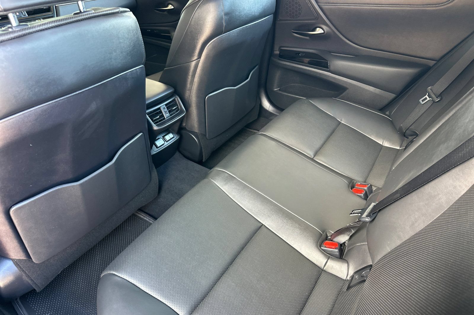 Certified 2024 Lexus ES 350 w/ Premium Package FWD image 9