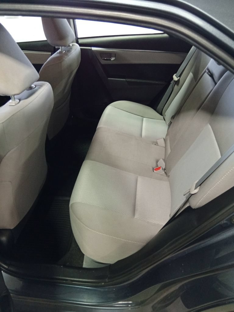 Used 2016 Toyota Corolla LE FWD image 10