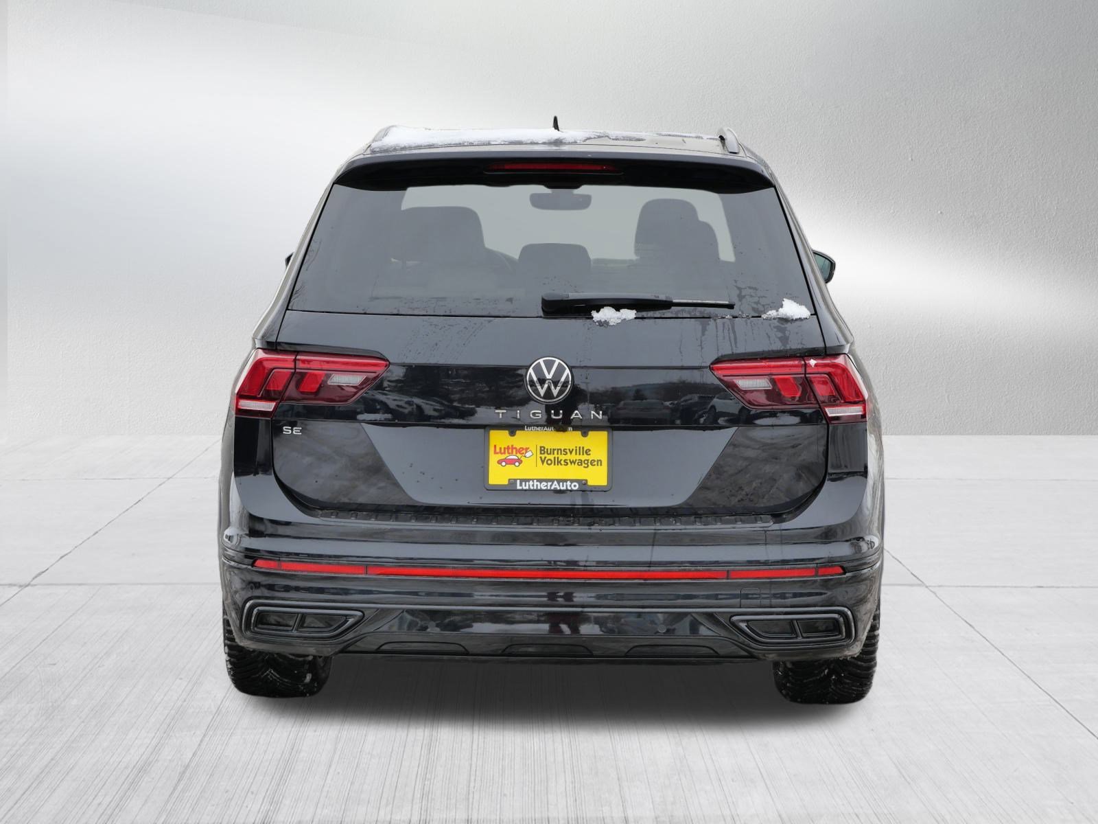 Certified 2023 Volkswagen Tiguan SE R-Line image 6