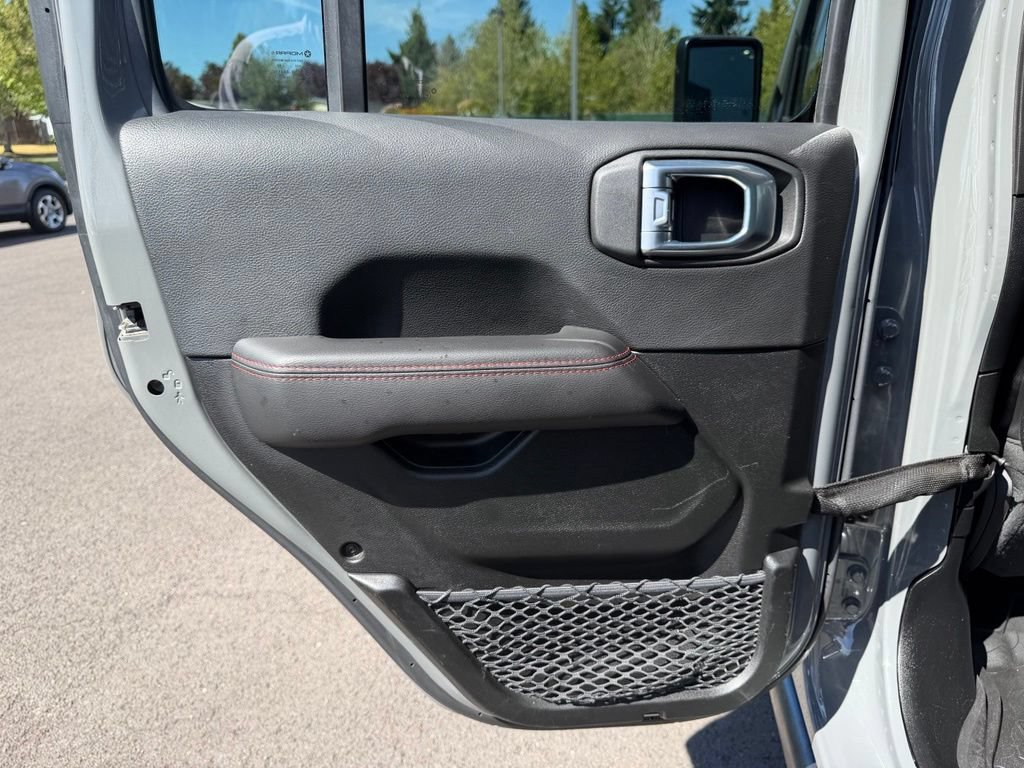 Used 2022 Jeep Gladiator Rubicon w/ Cold Weather Group AWD/4WD image 29