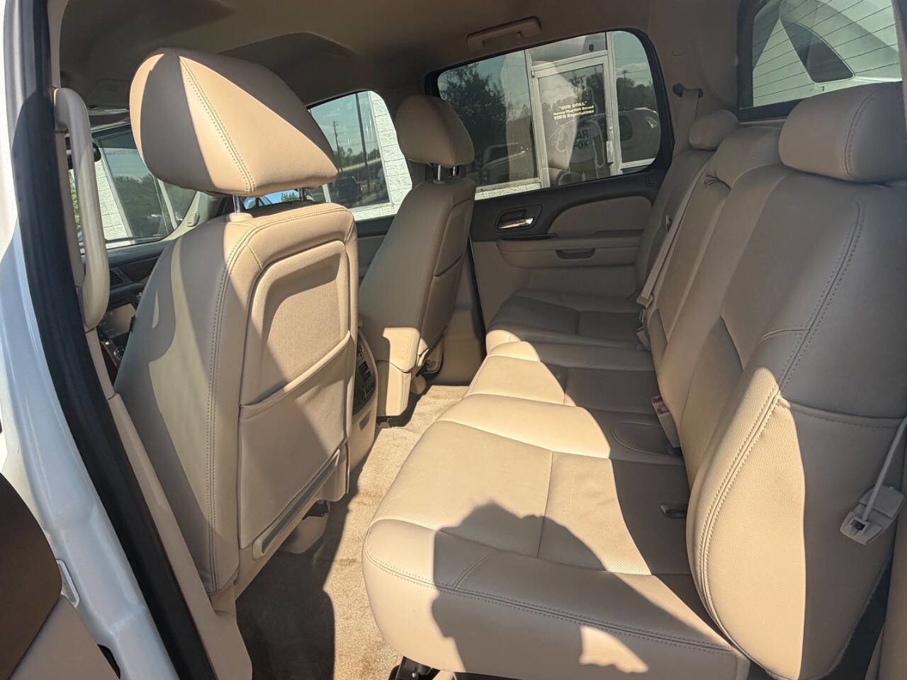 Used 2012 Chevrolet Avalanche LTZ AWD/4WD image 10