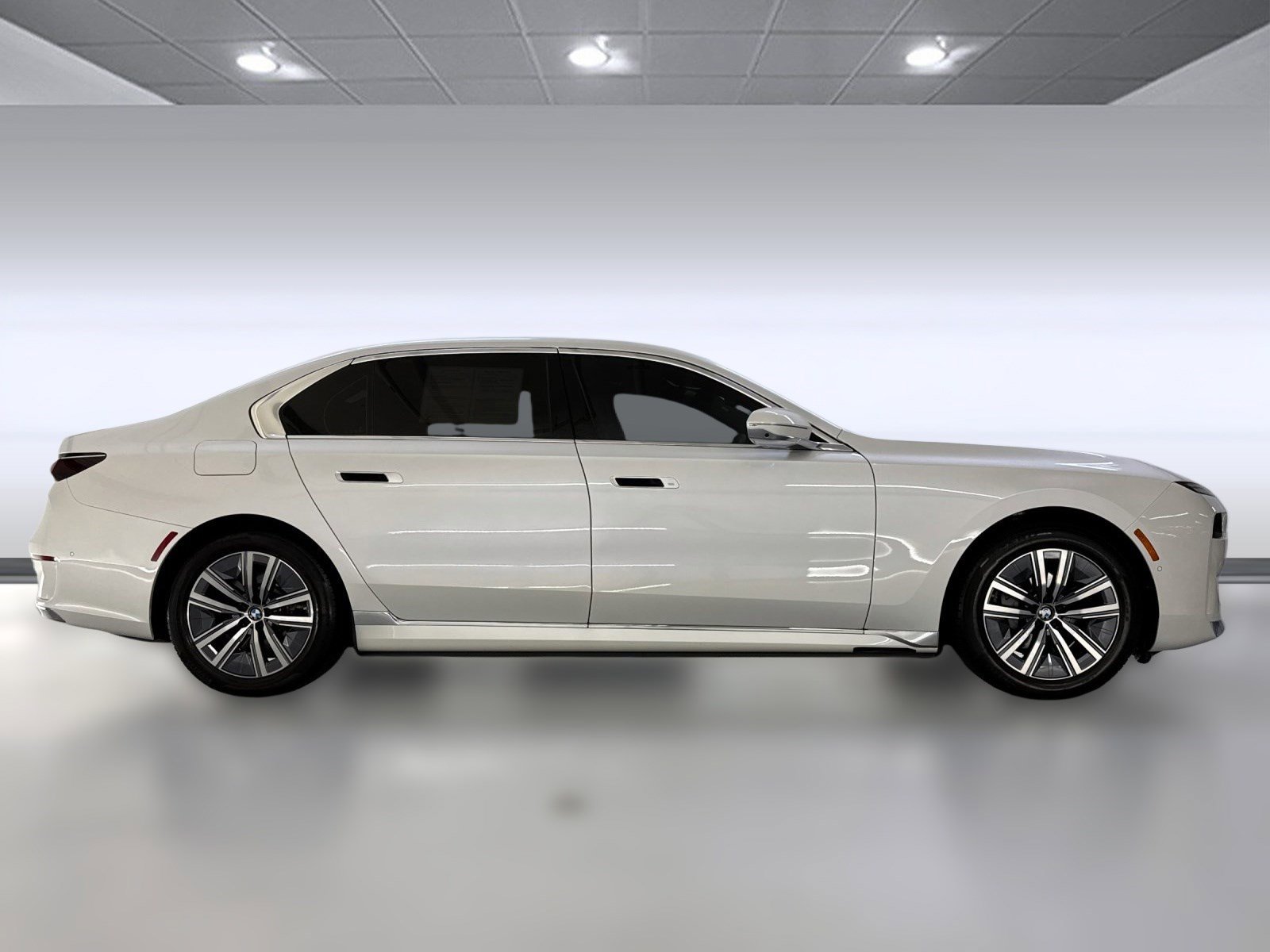 Used 2023 BMW i7 xDrive60 image 7