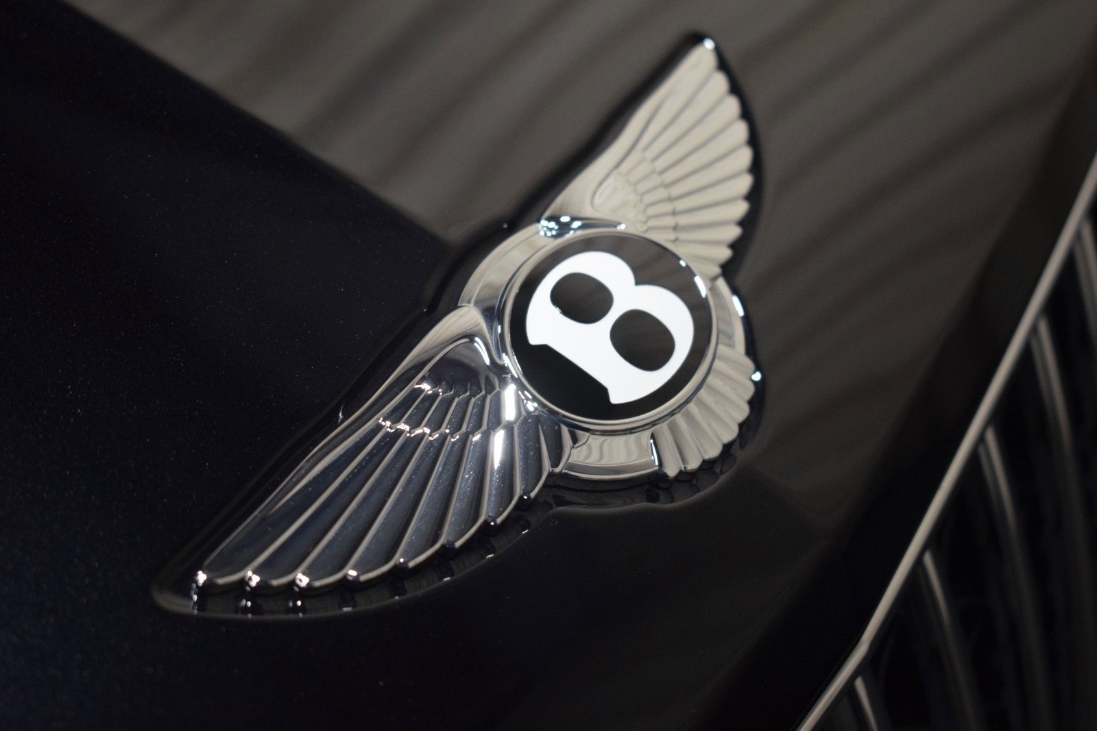 New 2024 Bentley Bentayga Extended Wheelbase image 9