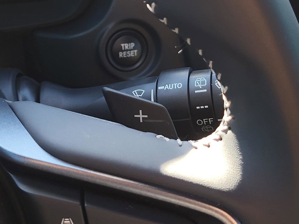 Certified 2025 Subaru Forester Limited image 31