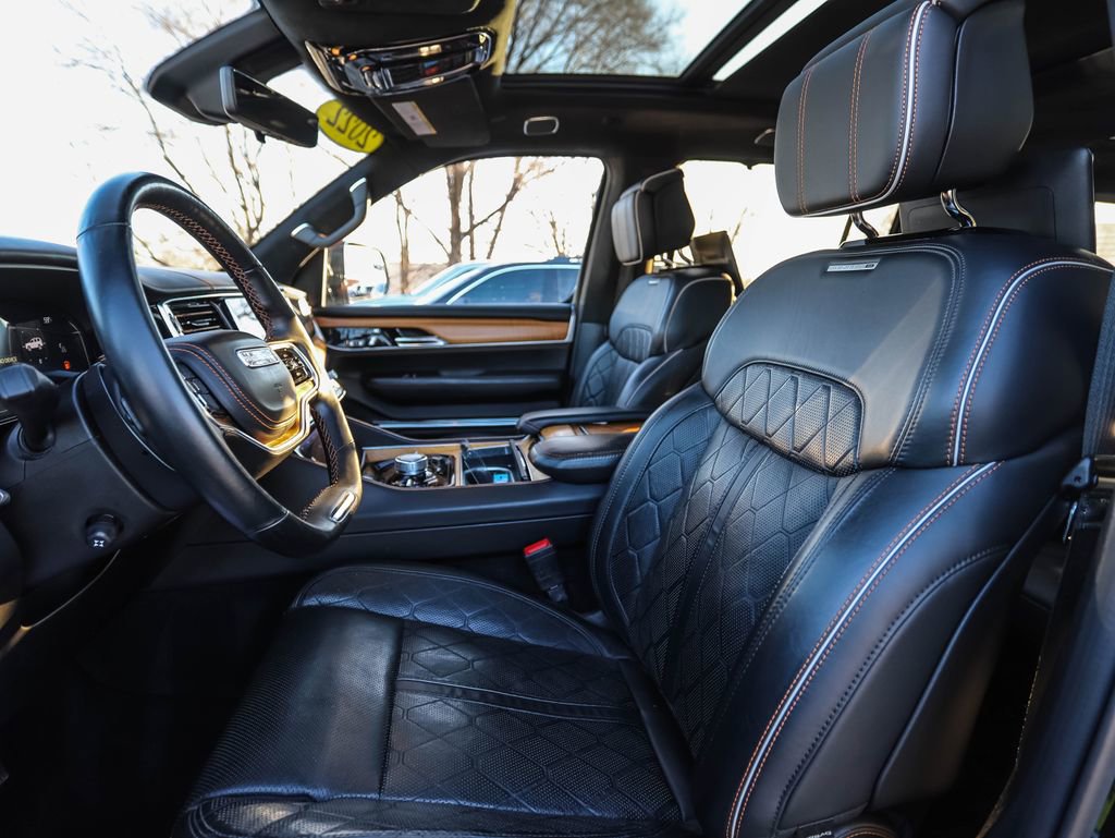 Used 2022 Jeep Grand Wagoneer Series III w/ Rear Seat Video Group 1 image 11