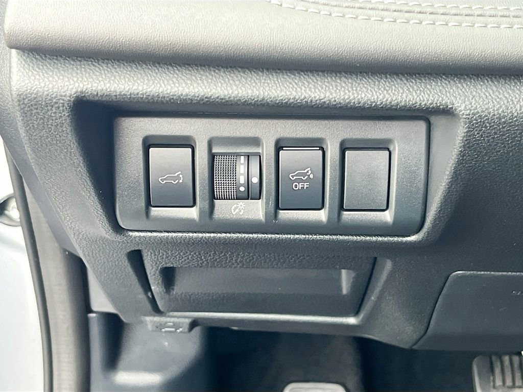 Used 2025 Subaru Outback Touring image 10