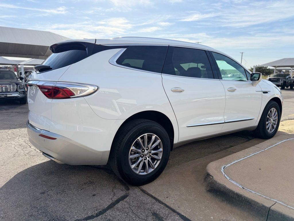 Used 2024 Buick Enclave Premium image 4