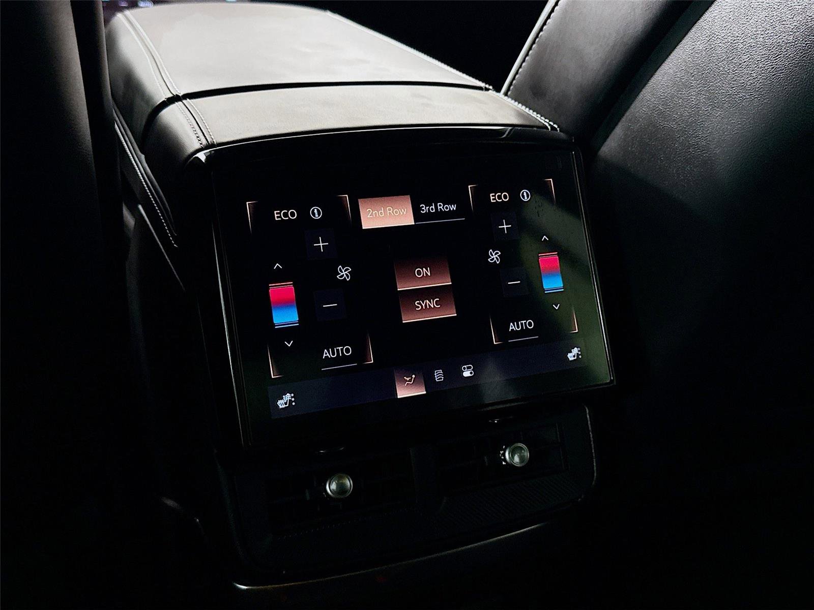 Used 2026 Cadillac Vistiq Platinum w/ LPO, Floor Liner Package image 14