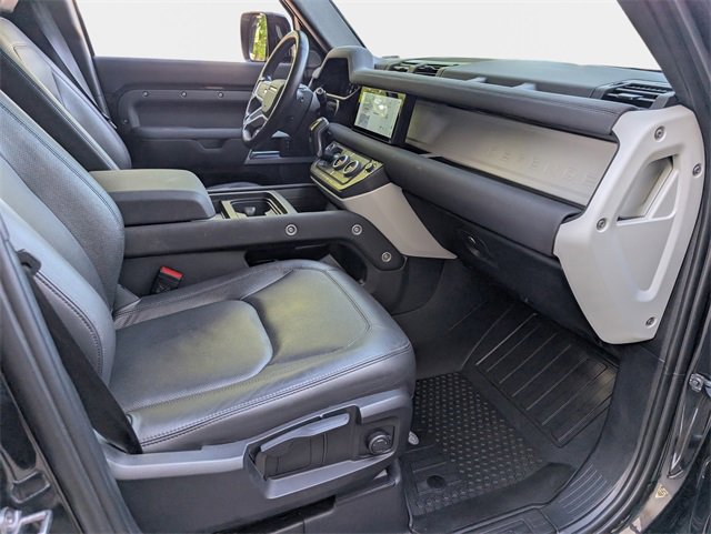 Used 2023 Land Rover Defender 110 S image 14