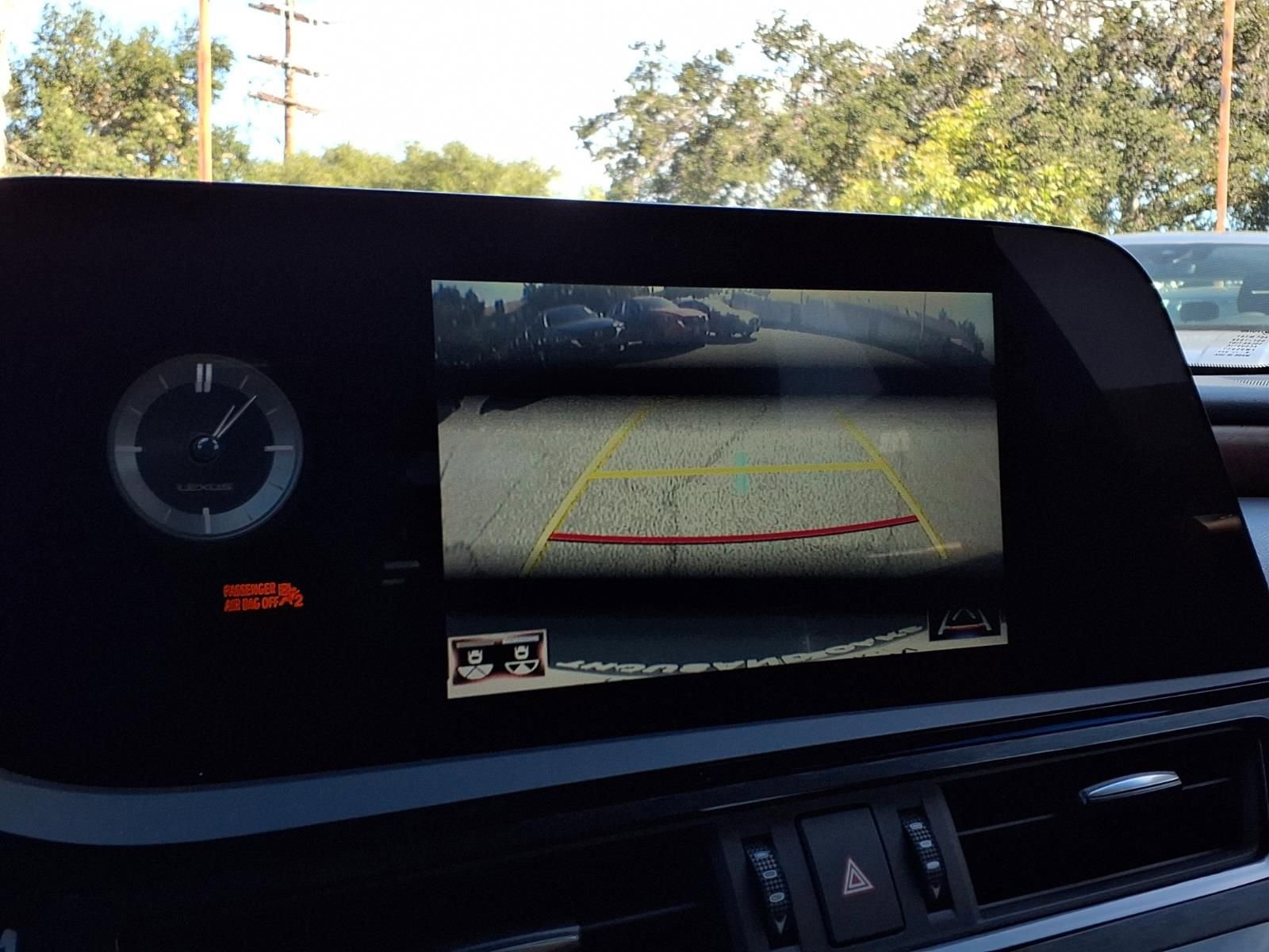 Used 2022 Lexus ES 300h w/ Premium Package image 7