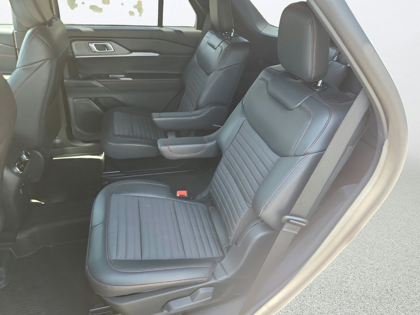 New 2026 Ford Explorer ST-Line AWD/4WD image 24