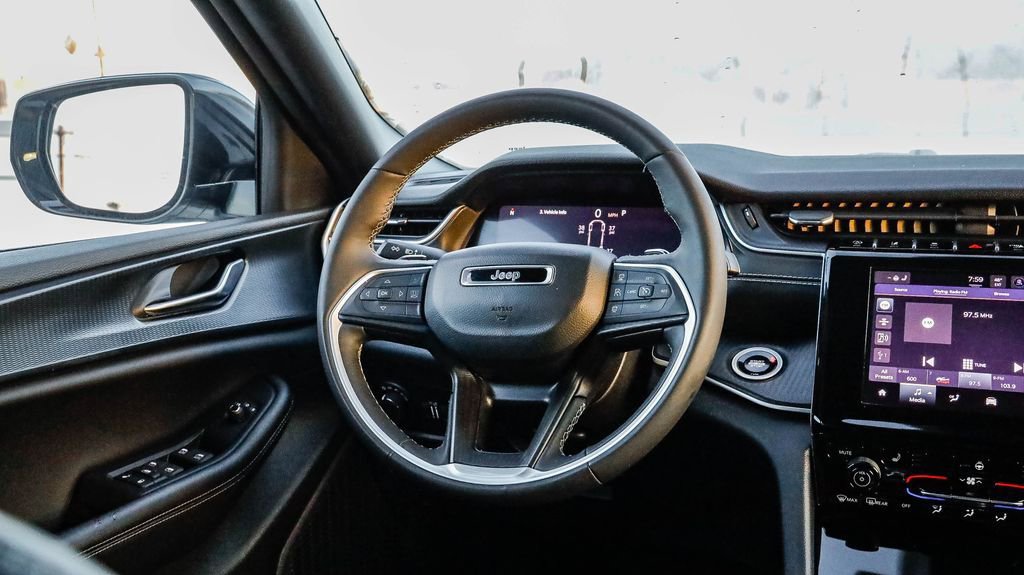 Certified 2024 Jeep Grand Cherokee L Laredo image 18