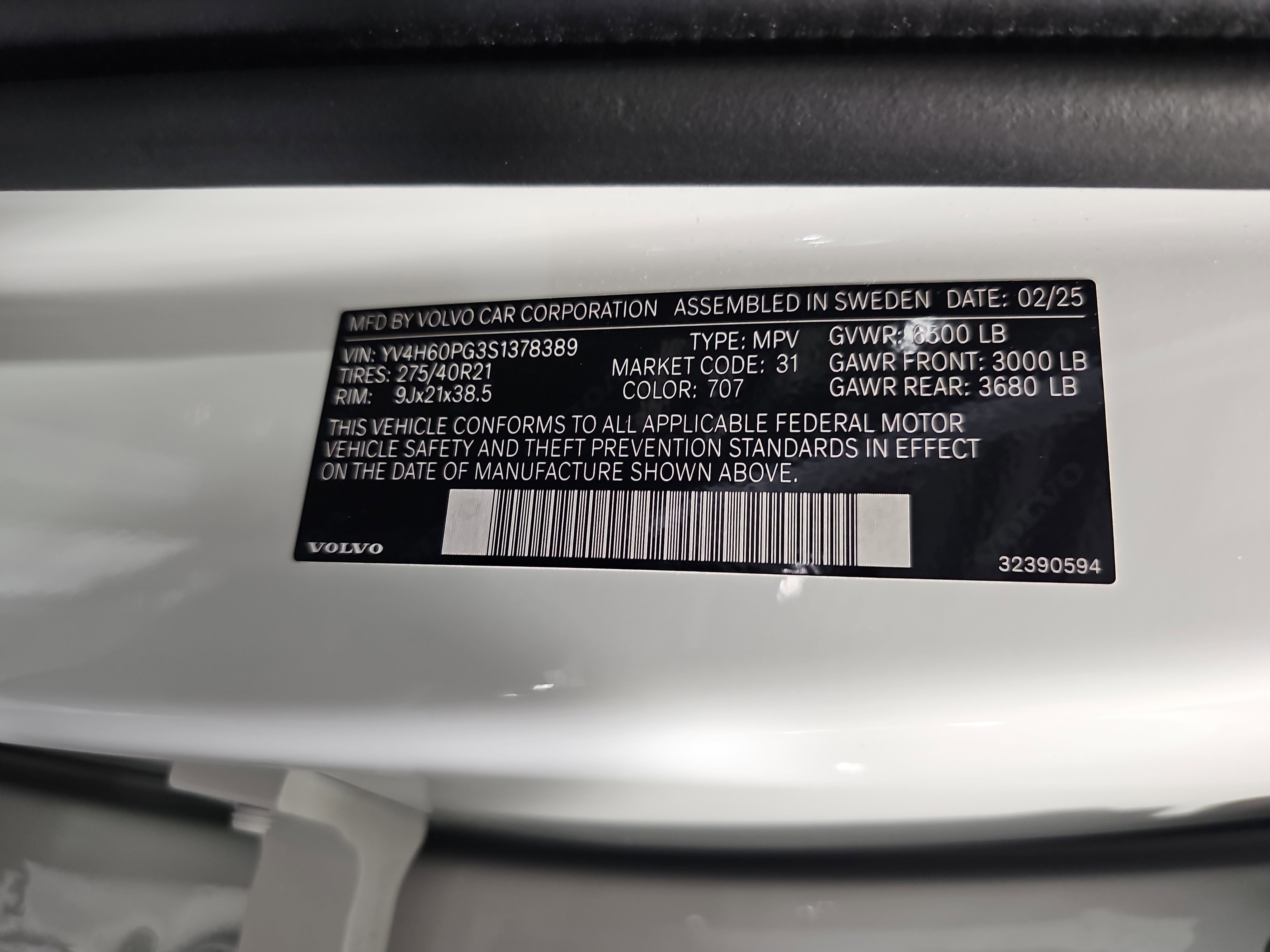 Used 2025 Volvo XC90 T8 Ultra w/ Protection Package Premier image 38