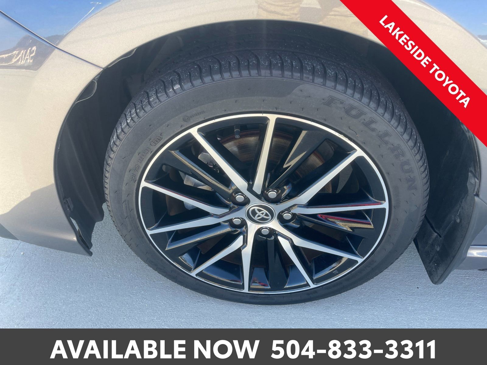 Used 2023 Toyota Camry SE image 10