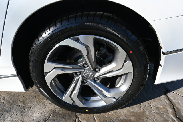 Used 2018 Honda Accord EX image 13