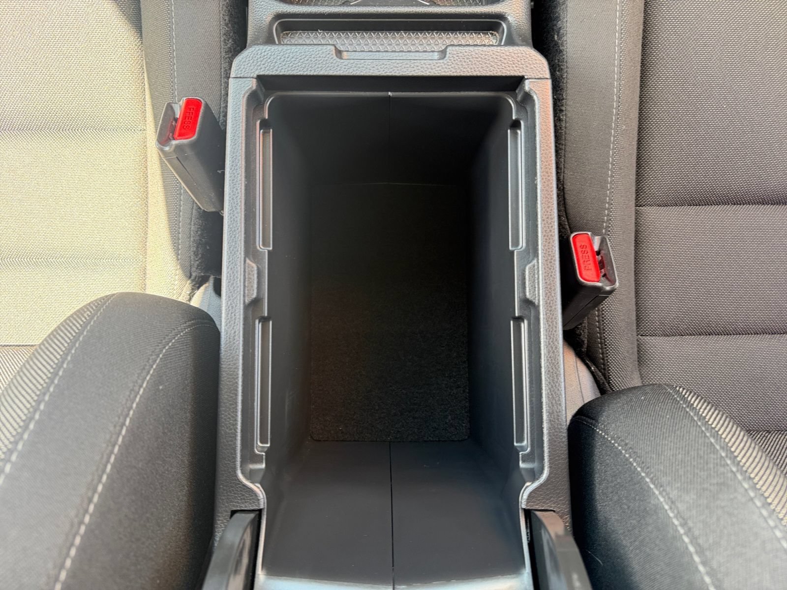 Used 2025 Honda CR-V LX image 18