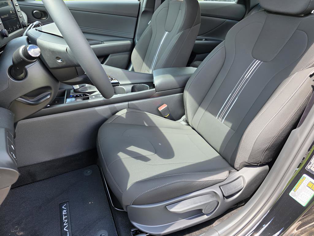 New 2026 Hyundai Elantra SEL Sport image 13