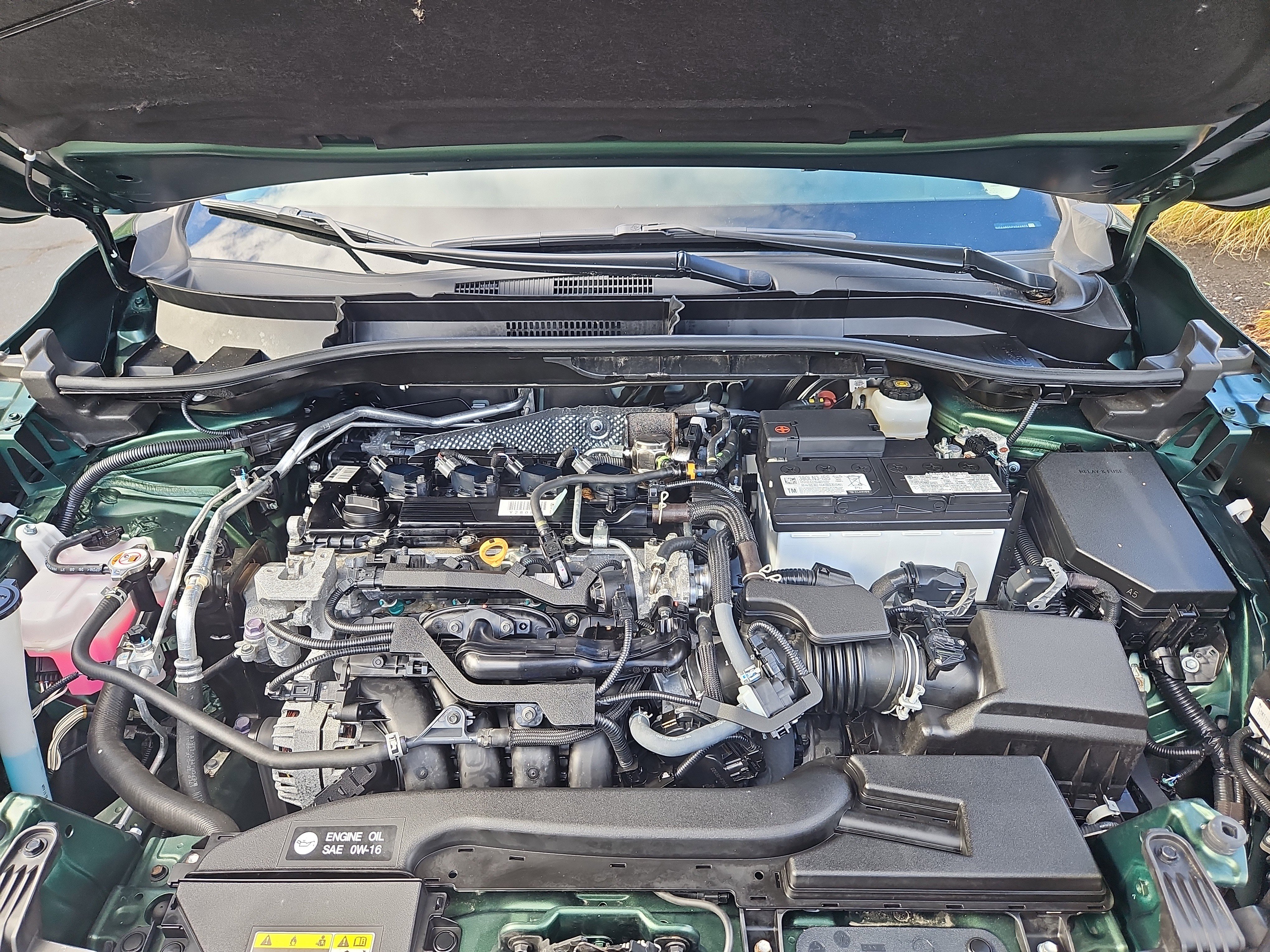 Used 2023 Toyota Corolla Cross XLE image 32