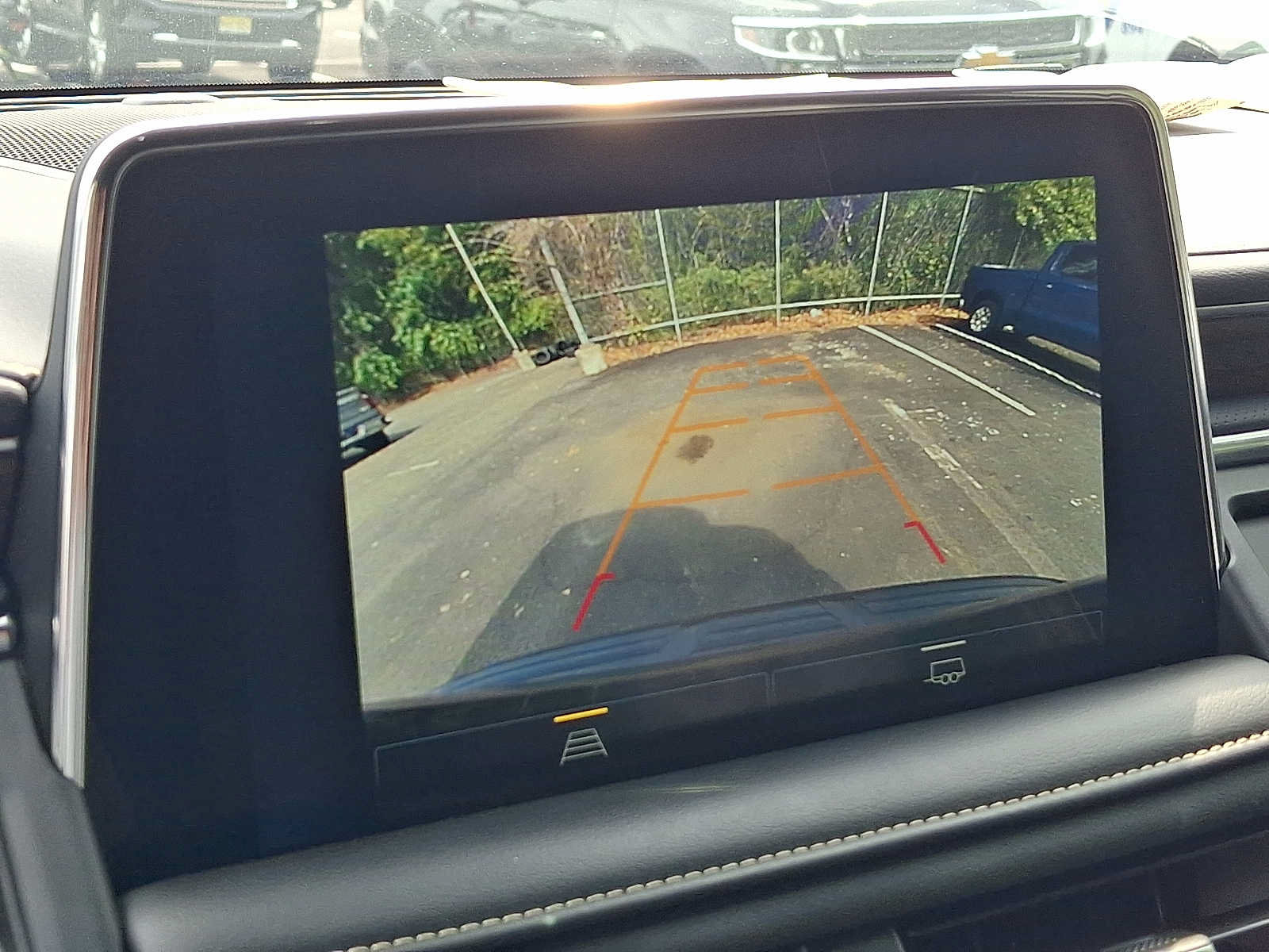 Certified 2024 Chevrolet Tahoe Premier AWD/4WD image 17