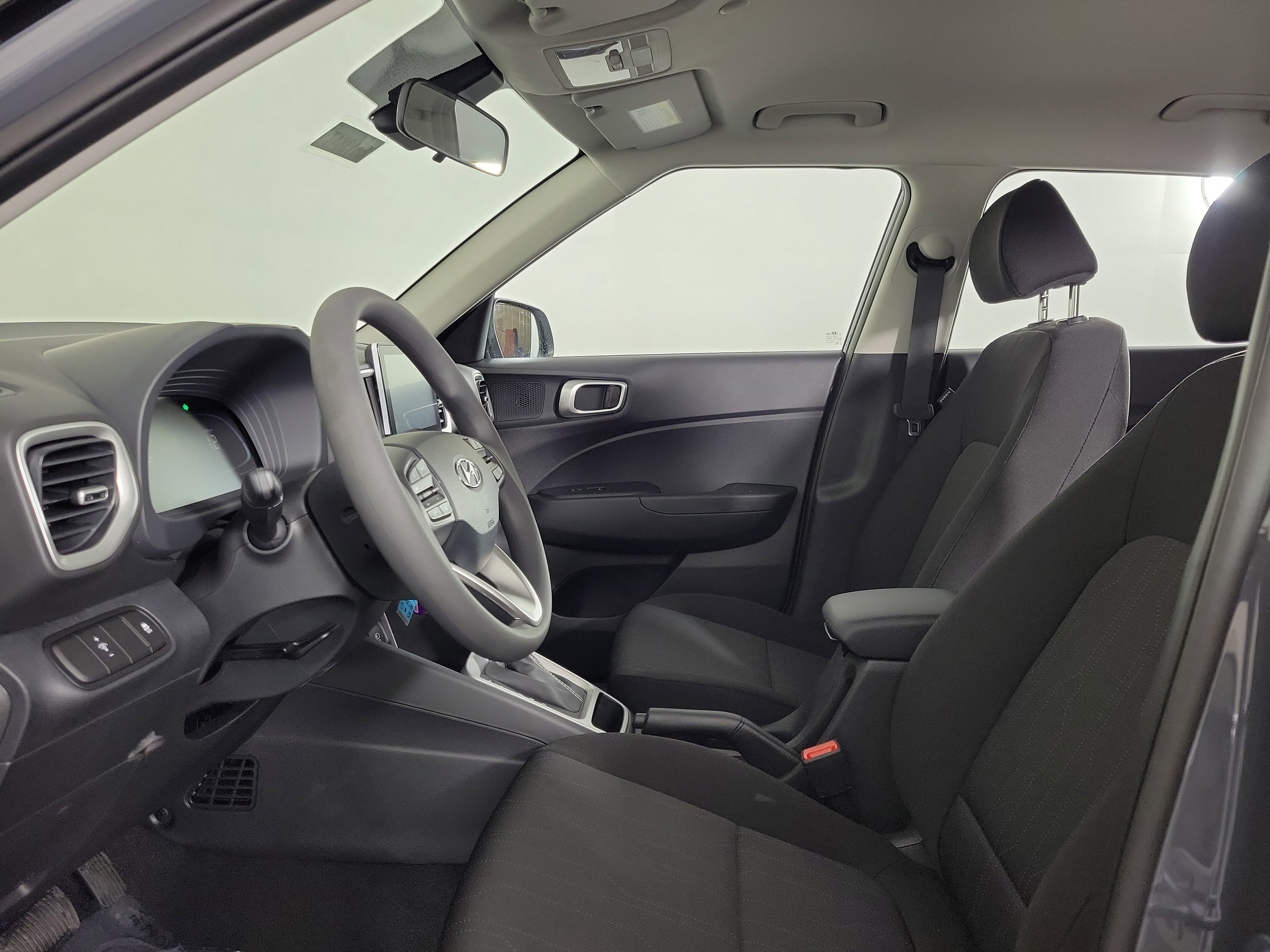 New 2026 Hyundai Venue SE image 25