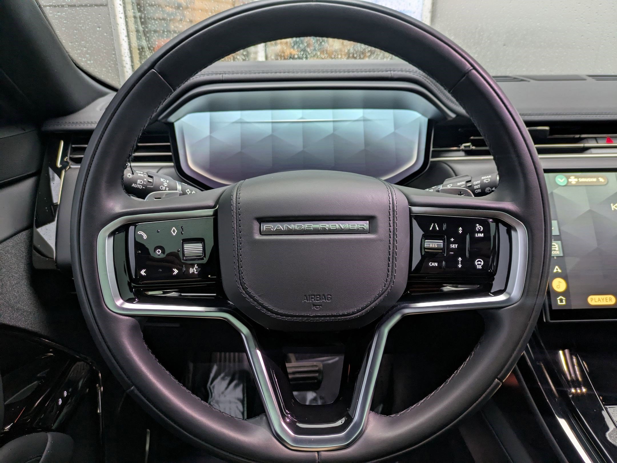 Used 2024 Land Rover Range Rover Sport SE image 13