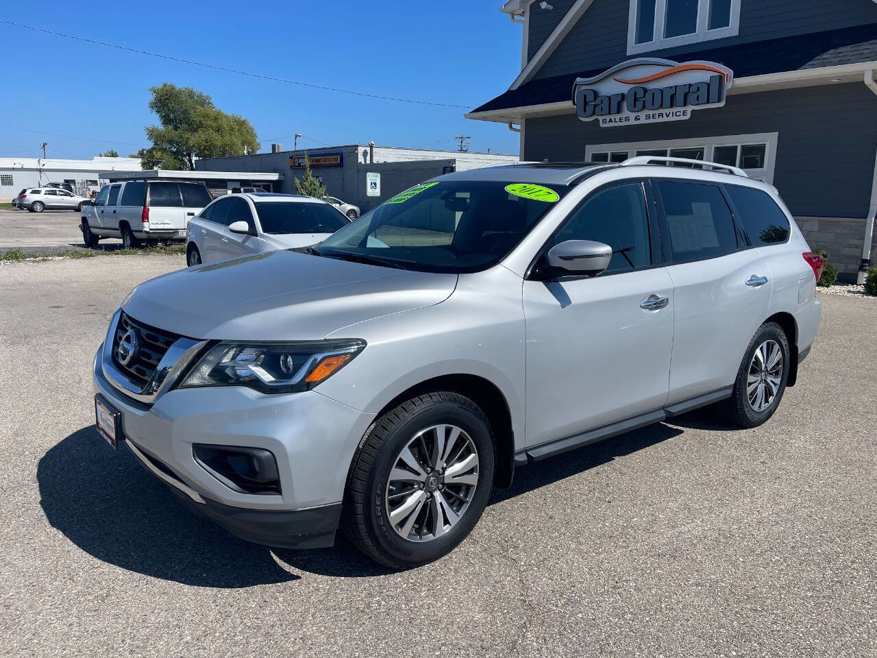 Used 2017 Nissan Pathfinder SL w/ SL Premium Package