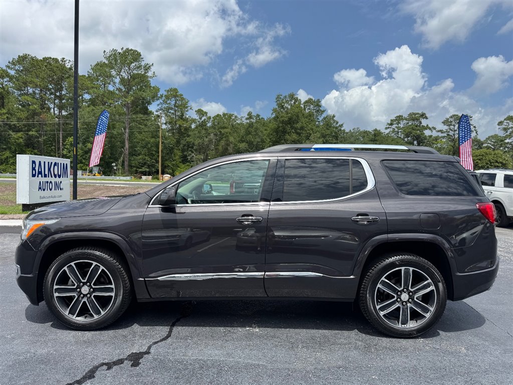 Used 2017 GMC Acadia Denali w/ Technology Package FWD image 5